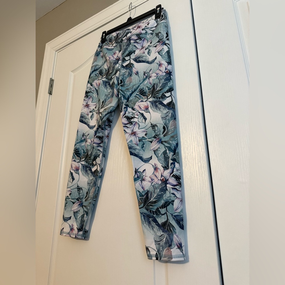 Floral Watercolor Leggings - Picture 4 of 6